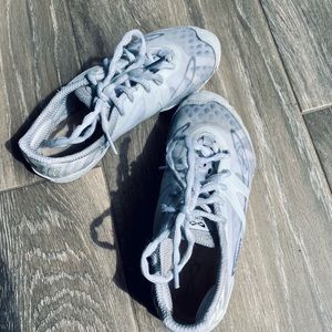 Infinity Vengeance Y2 (fits a size 13 youth).